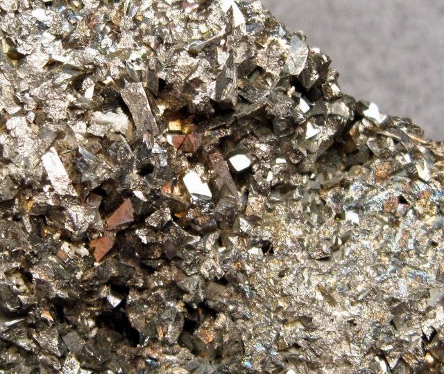 arsenopyrite-cluster of silvery white crystals