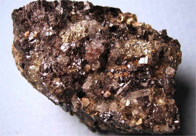 boulangerite-brown crystals with quartz