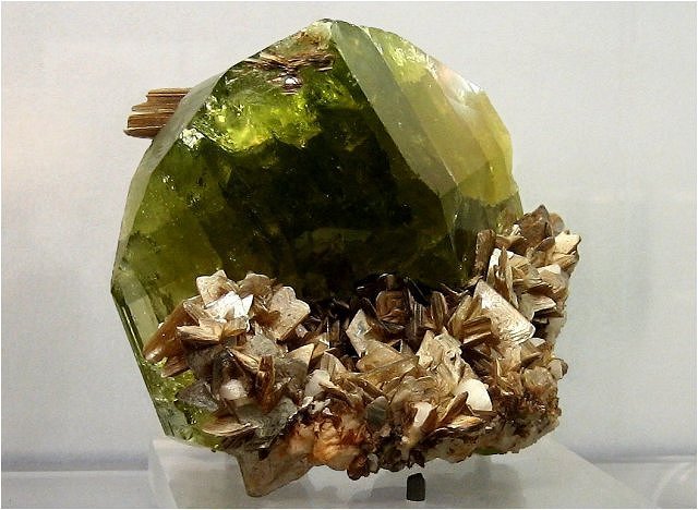brazilianite-large crystal with small mica crystals
