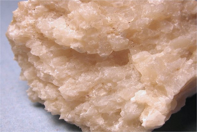 brucite-white-massive