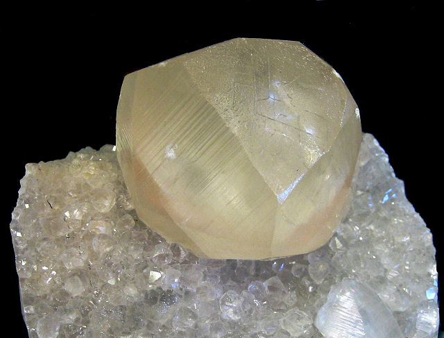 calcite-crystal-pale yellow-China