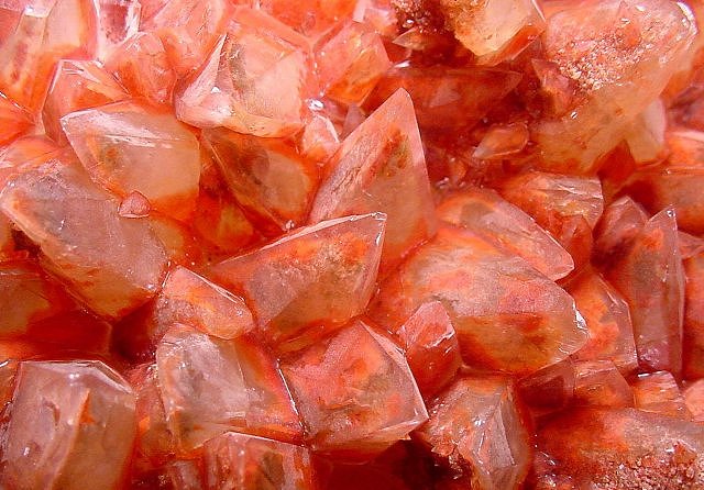 calcite-dogtoothspar-red crystals-Mexico