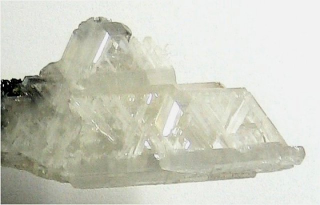 cerussite-geometrical network of white crystals-Africa