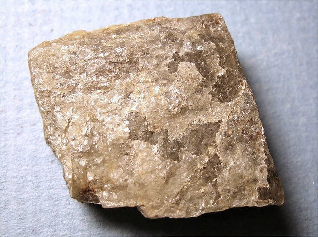 chrysoberyl-light grayish ggreen-massive
