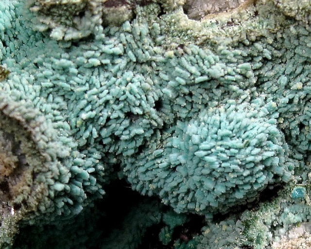chrysocolla-replacing hemimorphite crystals