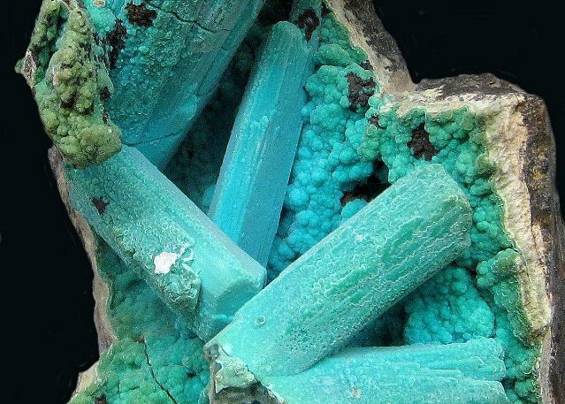 chrysocolla-replacing selenite crystals