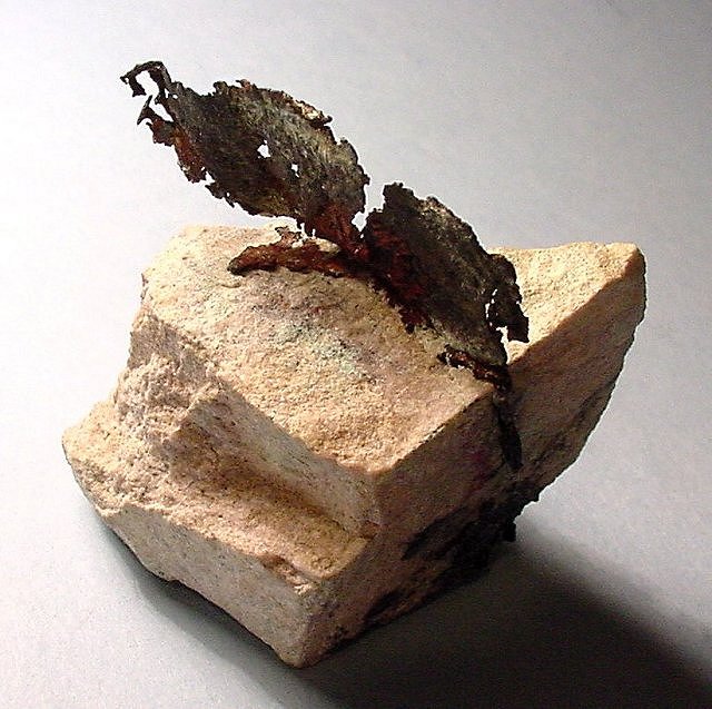 copper-thin sheet emplaced in a fracture