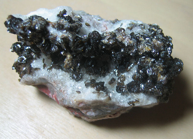 descloizite-black crystal clusters