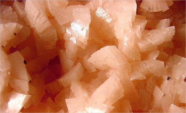 dolomite-pink curved rhombohedral crystals