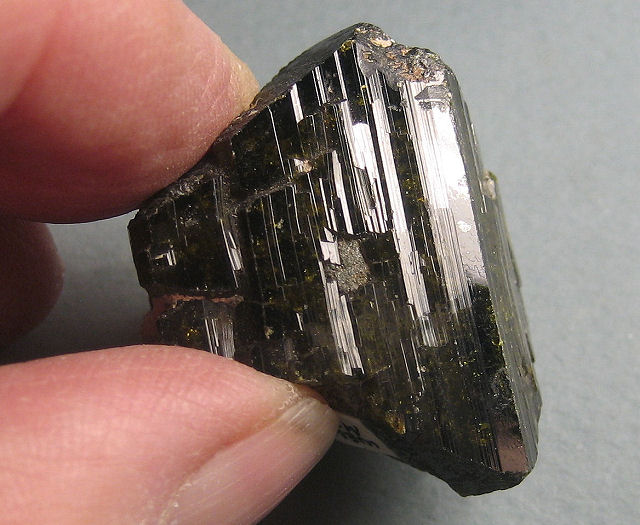 epidote-dark green crystal-Alaska