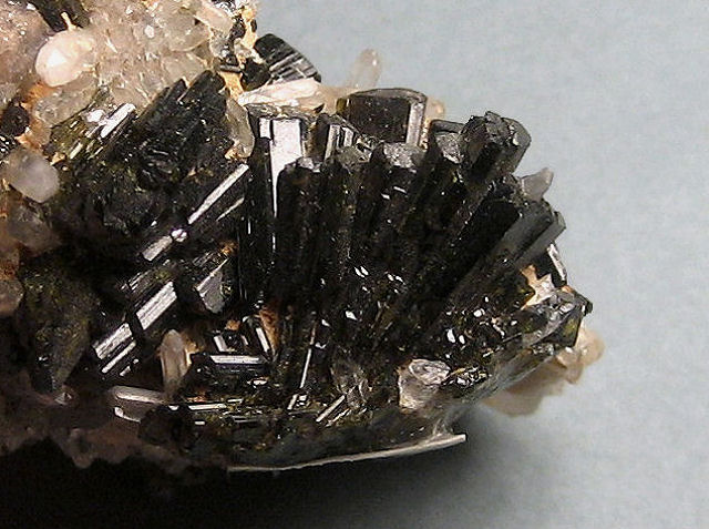 epidote-dark green crystals-Alaska