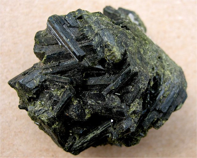epidote-dark green crystals-Brazil