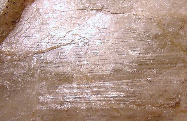 feldspar-albite-white-plagioclase twinning