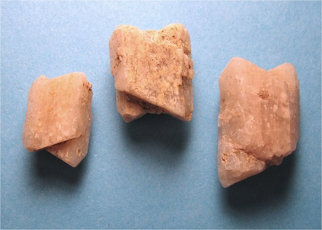 feldspar-orthoclase-Carlsbad twinned crystals