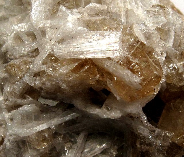 fluorite-brown with celestite