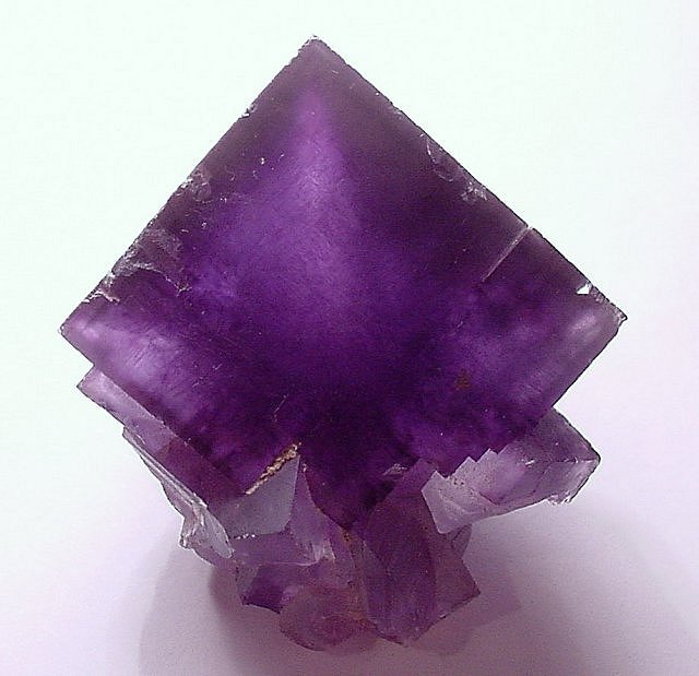 fluorite-cubic crystal-purple