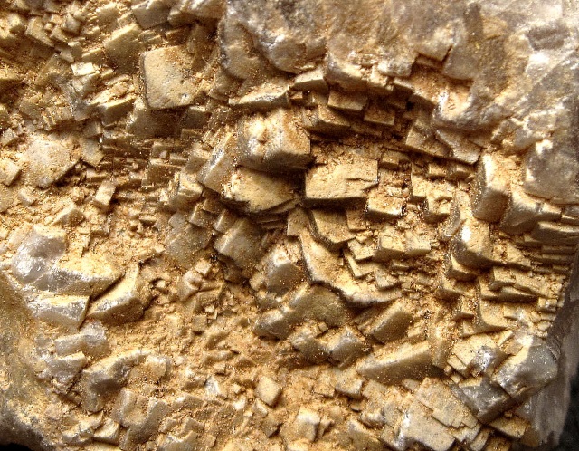 fluorite-cubic crystals-yellow brown coating