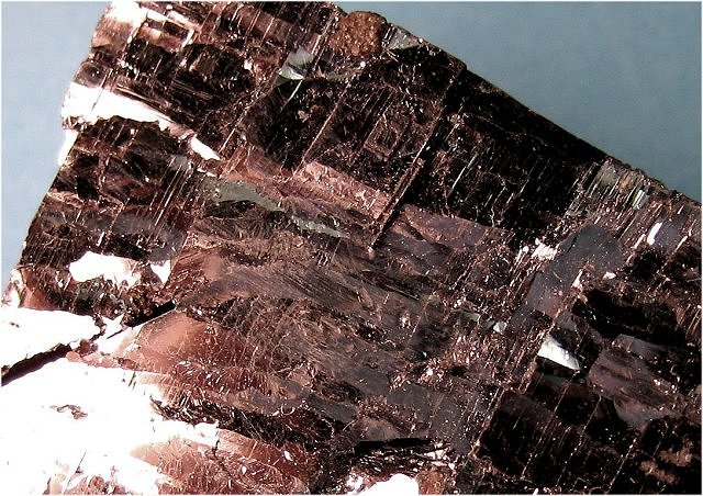 galena-gray metallic-cubic cleavage
