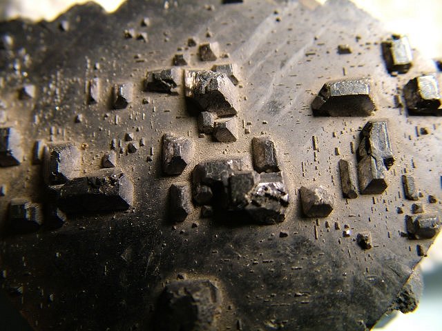 galena-pyramidal growths of crystal surface