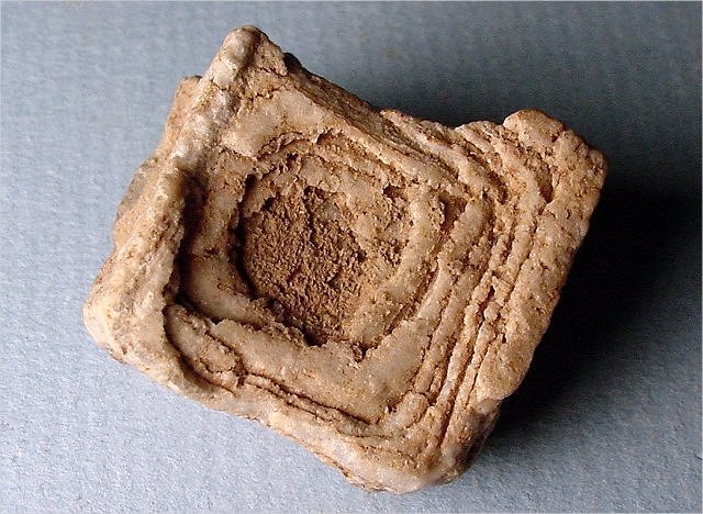 halite-salt crystal replaced by quartz