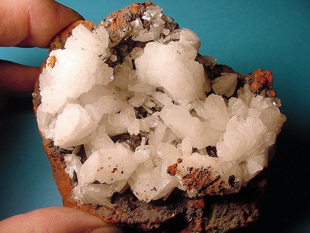 hemimorphite-clusters of white crystals