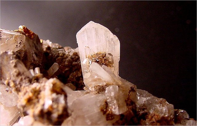 hemimorphite-white crystal-Mexico