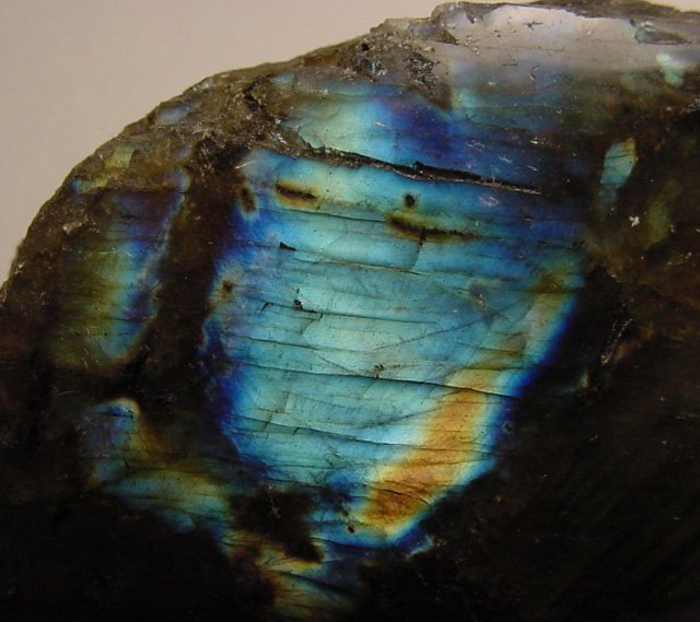 labradorite polished surface schiller