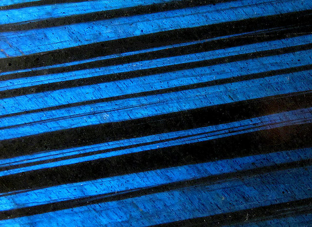 labradorite schiller and plagioclase twinning close view