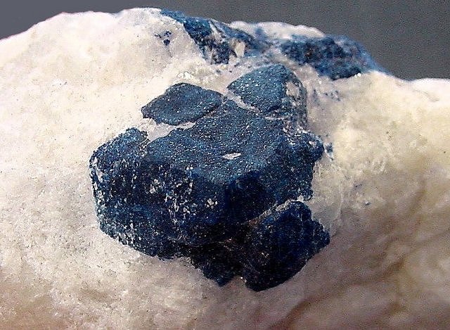 lapis lazuli blue crystal