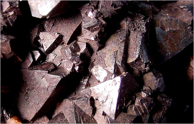 magnetite-black octahedron crystals-074c