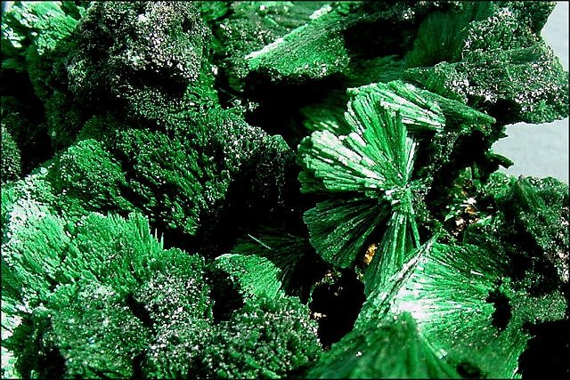 malachite-green-clusters of radiating crystals-Africa-5