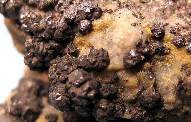 meneghinite-small brown crystal clusters-721