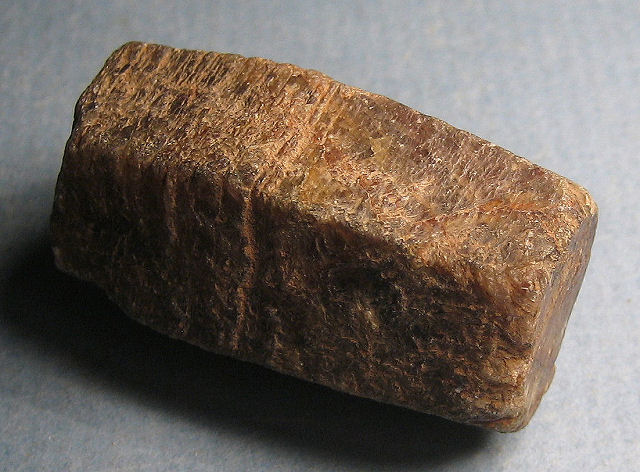 mica-muscovite-white mica-elongated hexagonal prism crystal-4942