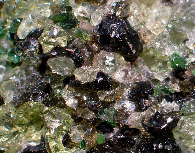 olivine-loose grains-microscopic view-Arizona