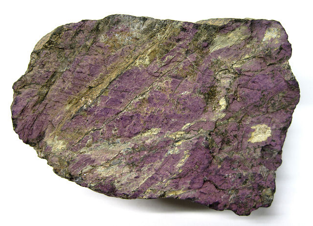 pupurite-pale purple and green-massive