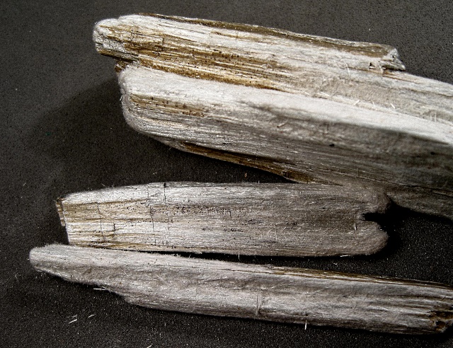 Tremolite - Asbestos - White - Fibrous