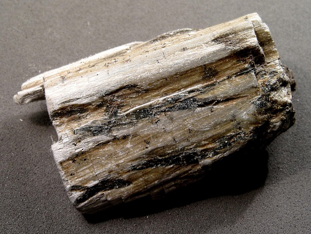 Tremolite - Asbestos - White - Fibrous