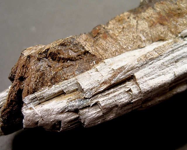 Tremolite - Asbestos - White - Fibrous