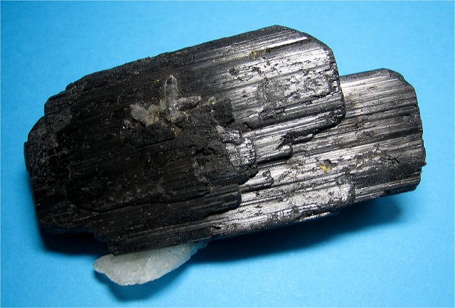 wolframite black striated flat crystal