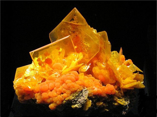 wulfenite bright yellow square crystals Tiger Arizona