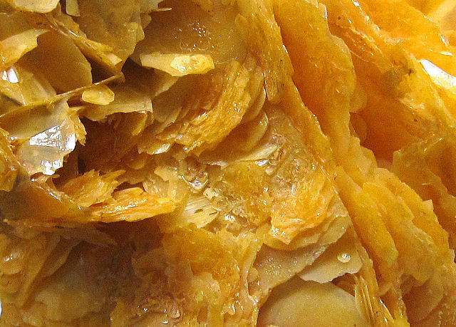 wulfenite cluster of yellow thin bladded crystals