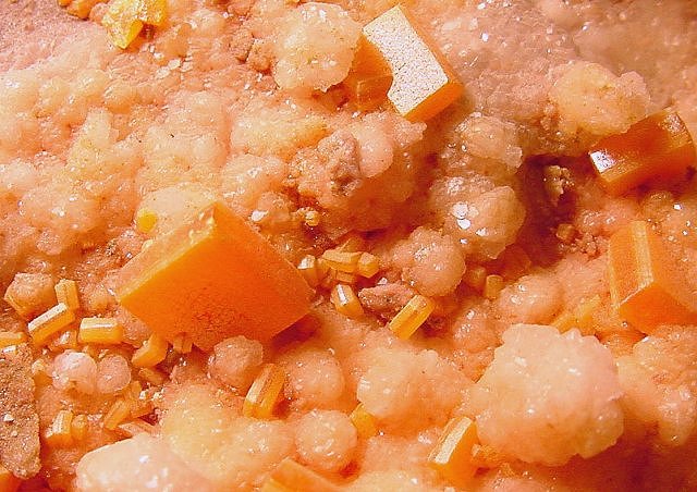 wulfenite orange square crystals