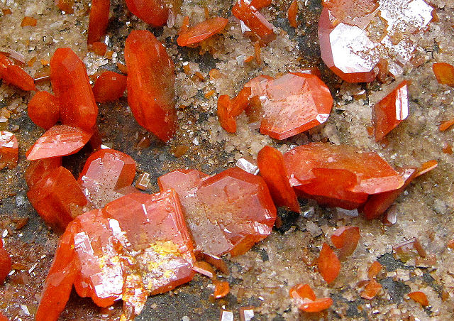 wulfenite reddish orange crystals