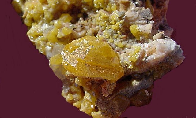 wulfenite-thick yellow crysral