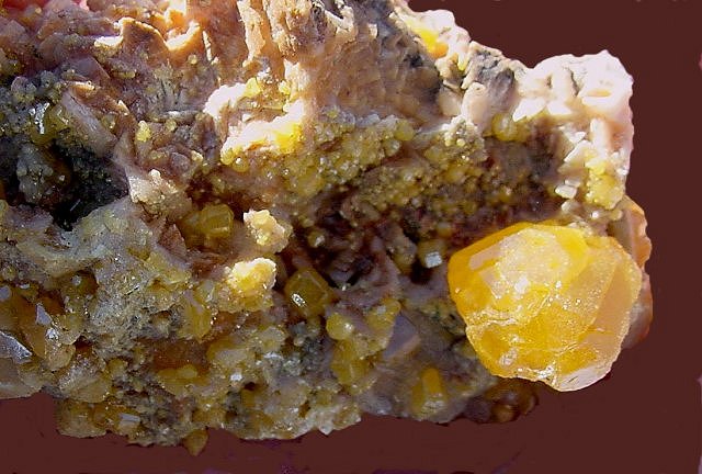 wulfenite thick yellow crysrals