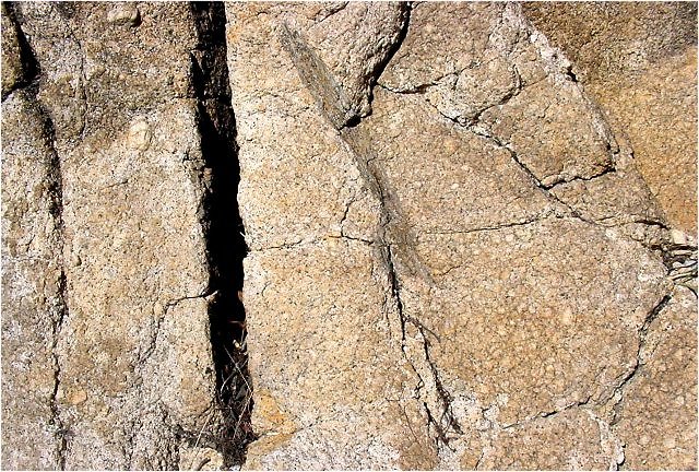 granite jointed and weathered Schultze