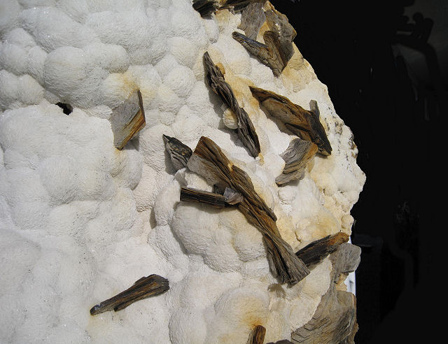 pegmatite with mica and white calcite