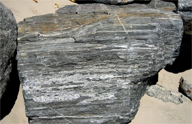 gneiss classic foliation