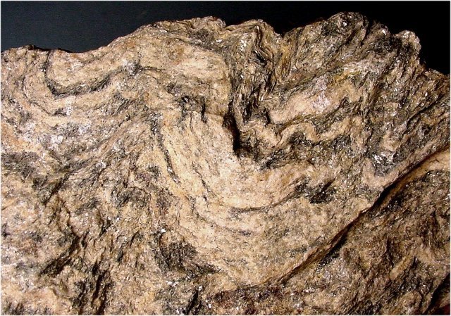 gneiss folded bands
