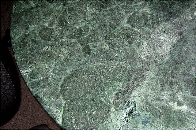 Serpentine - Verde - Antique Tabletop - Close Up